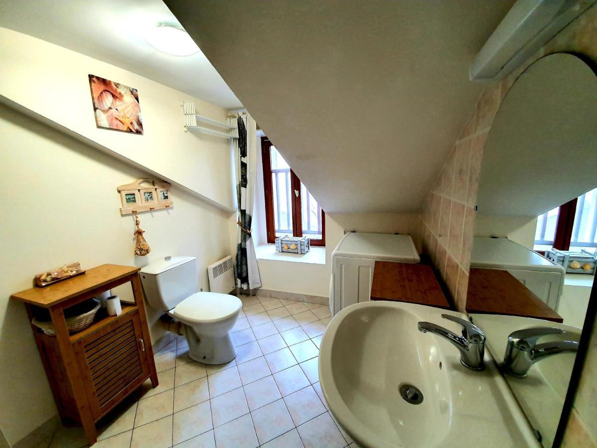 Studio Convivial En Plein Coeur Du Centre Historique De Vannes Apartment Екстериор снимка