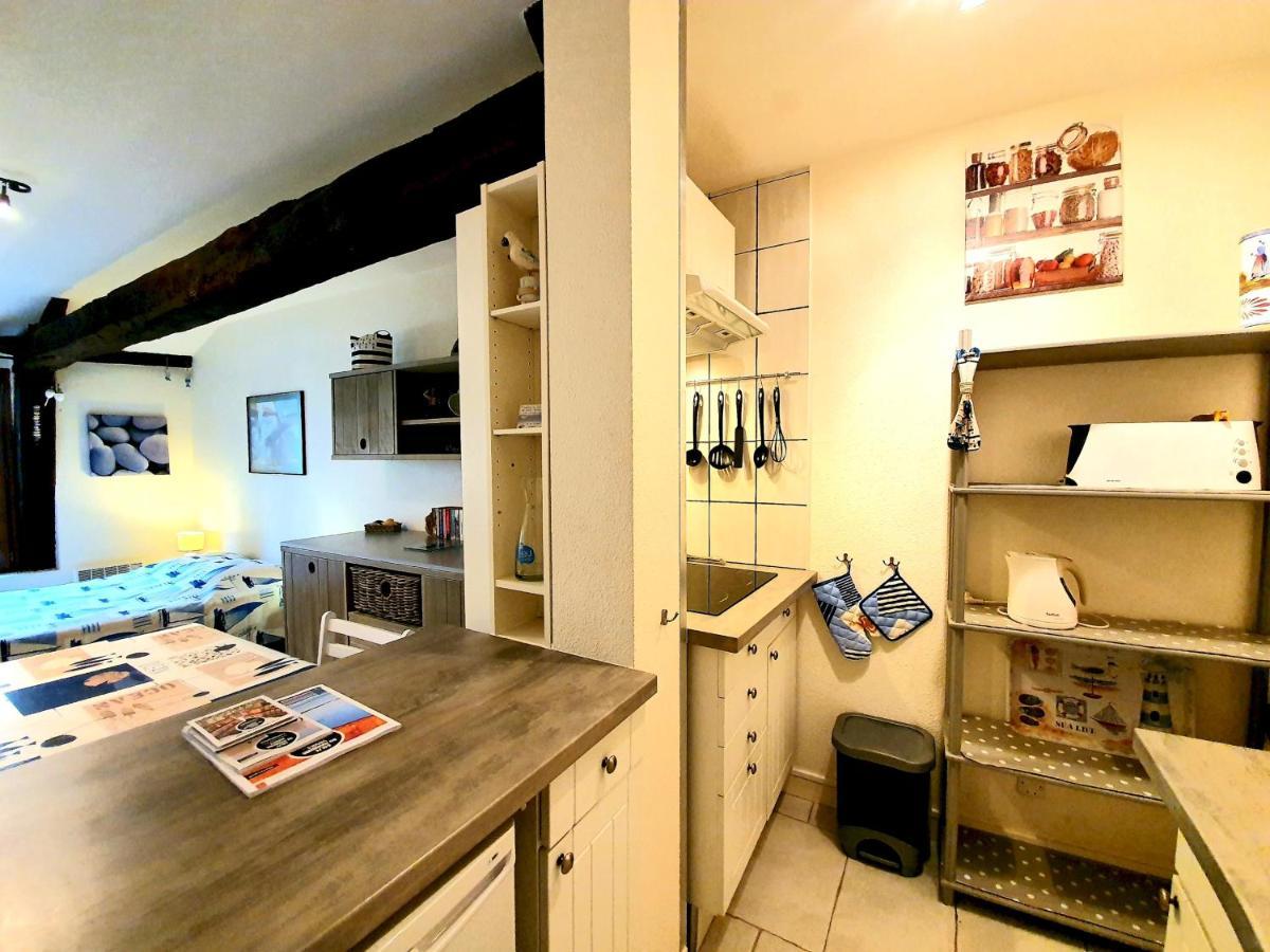 Studio Convivial En Plein Coeur Du Centre Historique De Vannes Apartment Екстериор снимка