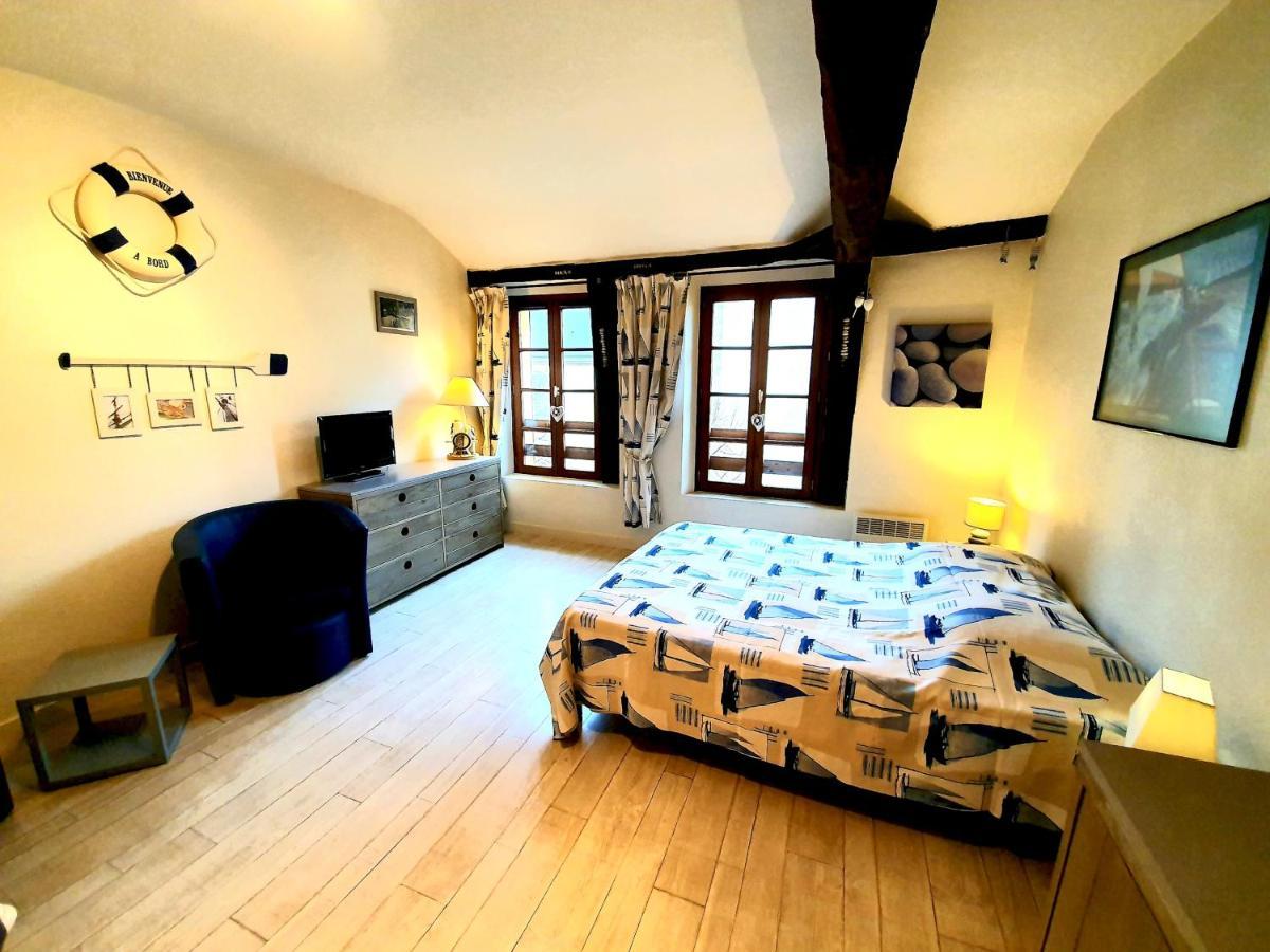 Studio Convivial En Plein Coeur Du Centre Historique De Vannes Apartment Екстериор снимка