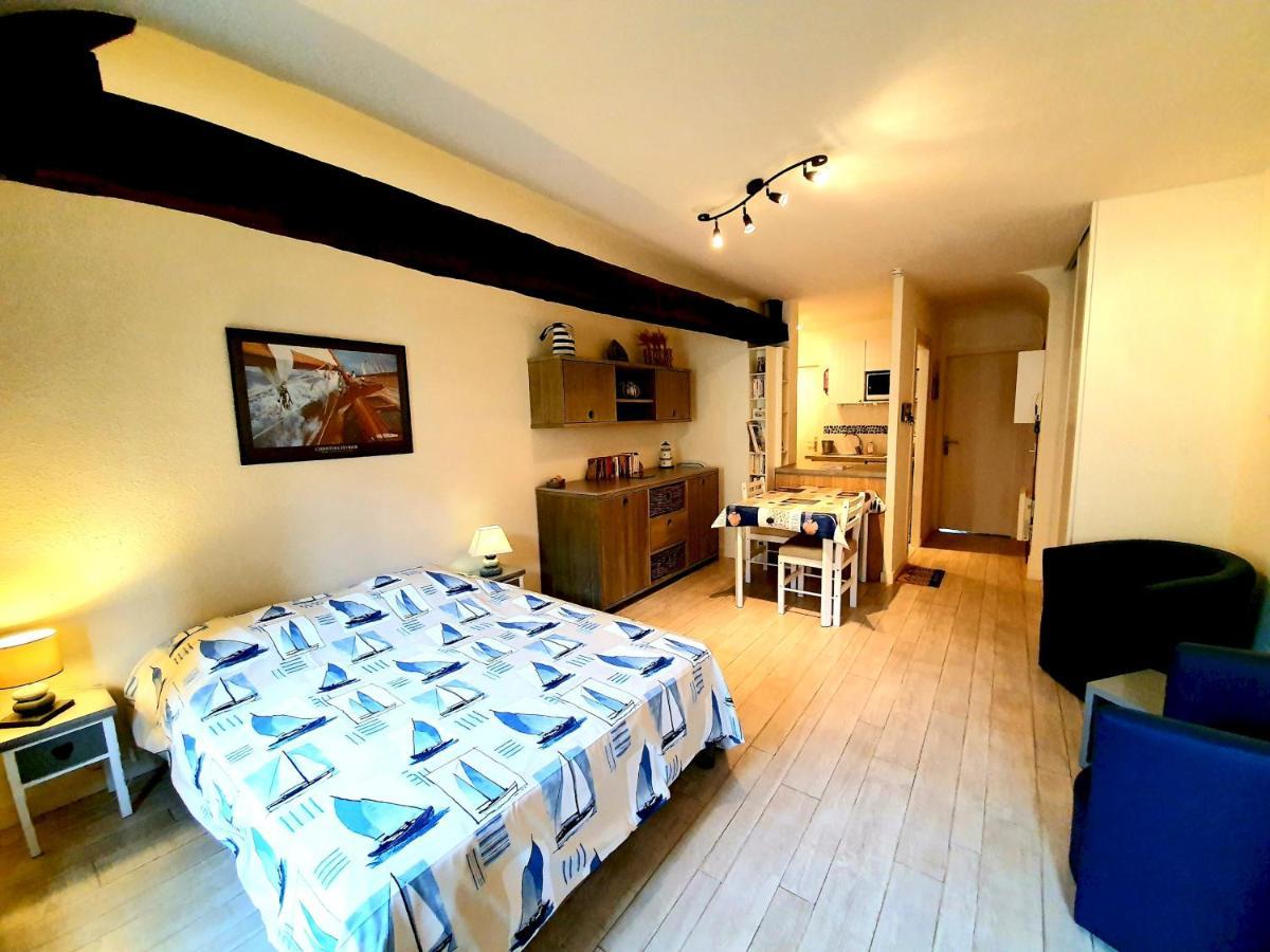 Studio Convivial En Plein Coeur Du Centre Historique De Vannes Apartment Екстериор снимка