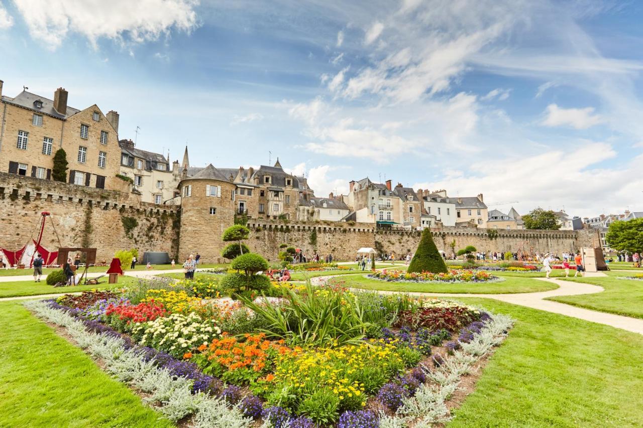 Studio Convivial En Plein Coeur Du Centre Historique De Vannes Apartment Екстериор снимка