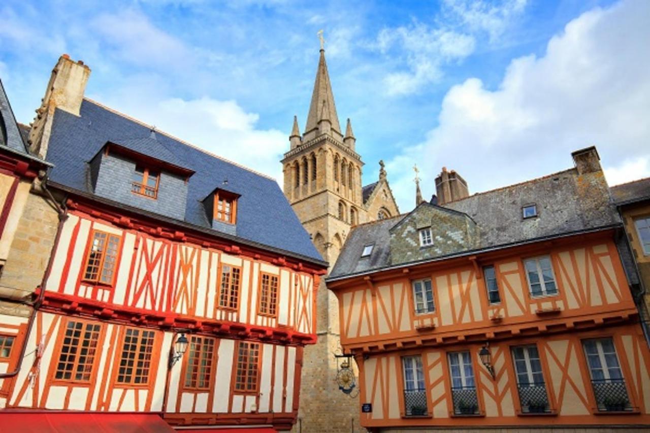 Studio Convivial En Plein Coeur Du Centre Historique De Vannes Apartment Екстериор снимка
